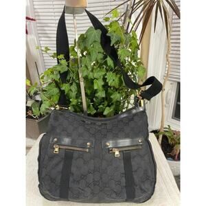 GUCCI GG 90762 MESSENGER BAG PURSE (pu220